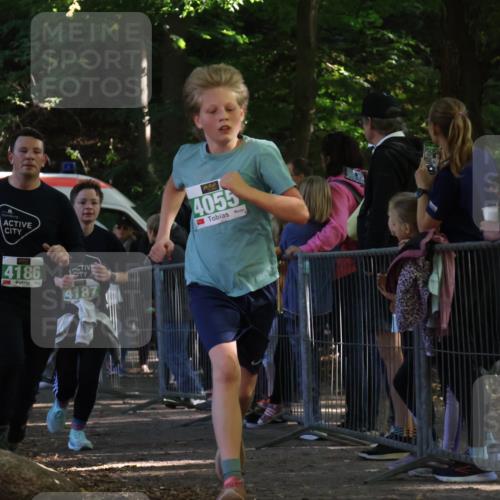 28.09.2025 - 33. Volkslauf durch das schöne Alstertal Strokosch-Dieckow http://msf.ph/oto/8961966 28.09.2025 10:57:01 Ziel 4044, 4045, 4055, 4186, 4187 meine-sportfotos.de