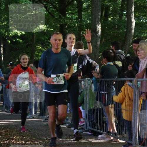 28.09.2025 - 33. Volkslauf durch das schöne Alstertal Strokosch-Dieckow http://msf.ph/oto/8962054 28.09.2025 10:57:09 Ziel 4012, 4032, 4044, 4045, 4060, 4130, 4160 meine-sportfotos.de