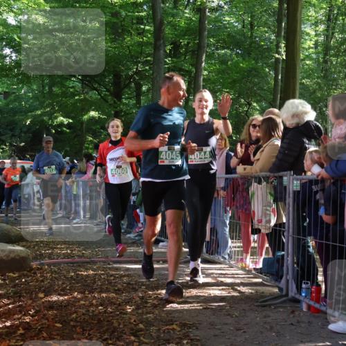 28.09.2025 - 33. Volkslauf durch das schöne Alstertal Strokosch-Dieckow http://msf.ph/oto/8962074 28.09.2025 10:57:10 Ziel 4012, 4032, 4044, 4045, 4060, 4130, 4160 meine-sportfotos.de