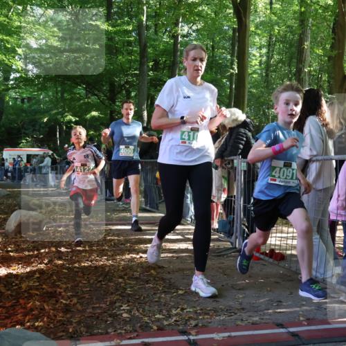 28.09.2025 - 33. Volkslauf durch das schöne Alstertal Strokosch-Dieckow http://msf.ph/oto/8962619 28.09.2025 10:58:18 Ziel 4090, 4091, 4105, 4122, 4176 meine-sportfotos.de