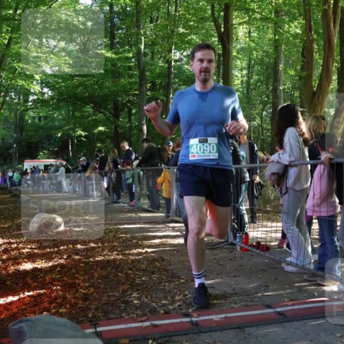 28.09.2025 - 33. Volkslauf durch das schöne Alstertal Strokosch-Dieckow http://msf.ph/oto/8962638 28.09.2025 10:58:19 Ziel 4090, 4091, 4122, 4176 meine-sportfotos.de
