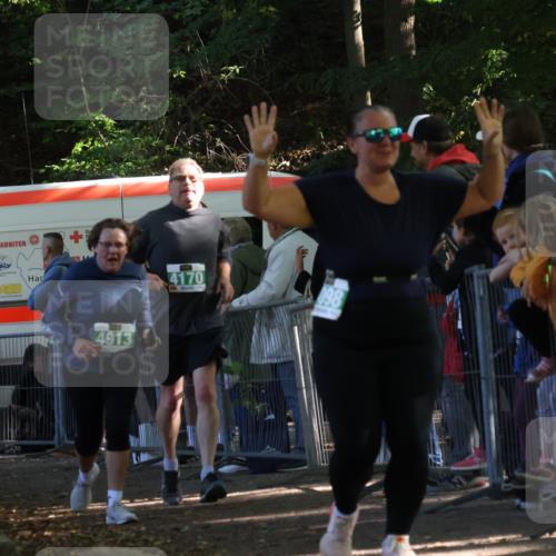 28.09.2025 - 33. Volkslauf durch das schöne Alstertal Strokosch-Dieckow http://msf.ph/oto/8962924 28.09.2025 11:00:05 Ziel 4098, 4170, 4913 meine-sportfotos.de
