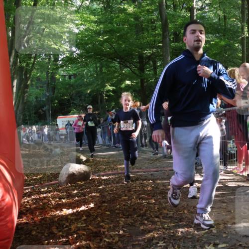 28.09.2025 - 33. Volkslauf durch das schöne Alstertal Strokosch-Dieckow http://msf.ph/oto/8963007 28.09.2025 11:01:13 Ziel 4070, 4086, 4171, 4174, 4178, 4179 meine-sportfotos.de