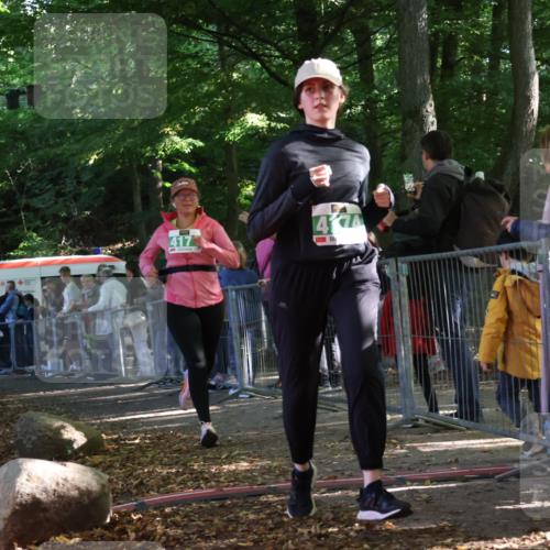 28.09.2025 - 33. Volkslauf durch das schöne Alstertal Strokosch-Dieckow http://msf.ph/oto/8963024 28.09.2025 11:01:15 Ziel 4171, 4174 meine-sportfotos.de