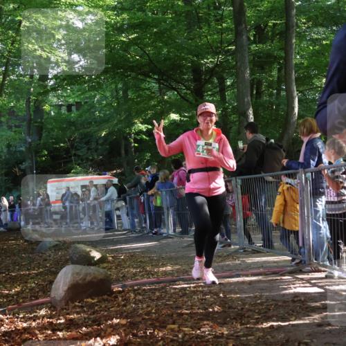 28.09.2025 - 33. Volkslauf durch das schöne Alstertal Strokosch-Dieckow http://msf.ph/oto/8963048 28.09.2025 11:01:16 Ziel 4171, 4174 meine-sportfotos.de