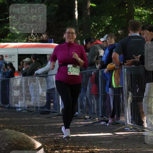 28.09.2025 - 33. Volkslauf durch das schöne Alstertal Strokosch-Dieckow http://msf.ph/oto/8963356 28.09.2025 11:03:27 Ziel 4905 meine-sportfotos.de