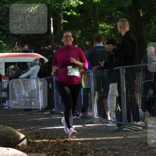 28.09.2025 - 33. Volkslauf durch das schöne Alstertal Strokosch-Dieckow http://msf.ph/oto/8963361 28.09.2025 11:03:28 Ziel 4905 meine-sportfotos.de