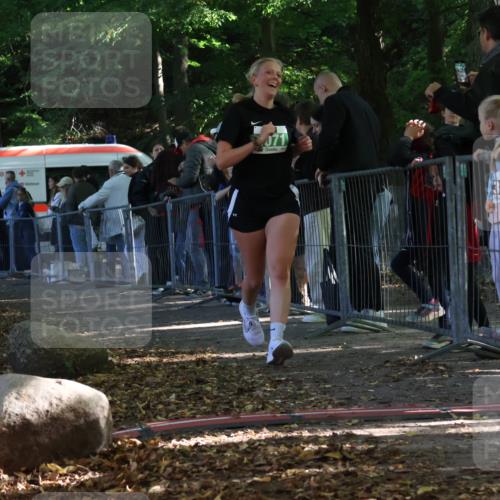 28.09.2025 - 33. Volkslauf durch das schöne Alstertal Strokosch-Dieckow http://msf.ph/oto/8963416 28.09.2025 11:03:37 Ziel 4071 meine-sportfotos.de