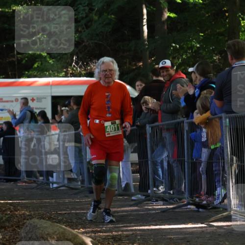 28.09.2025 - 33. Volkslauf durch das schöne Alstertal Strokosch-Dieckow http://msf.ph/oto/8963447 28.09.2025 11:04:03 Ziel 4011 meine-sportfotos.de