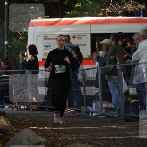 28.09.2025 - 33. Volkslauf durch das schöne Alstertal Strokosch-Dieckow http://msf.ph/oto/8963555 28.09.2025 11:05:16 Ziel 4915 meine-sportfotos.de