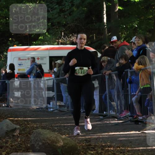 28.09.2025 - 33. Volkslauf durch das schöne Alstertal Strokosch-Dieckow http://msf.ph/oto/8963562 28.09.2025 11:05:20 Ziel 4915 meine-sportfotos.de