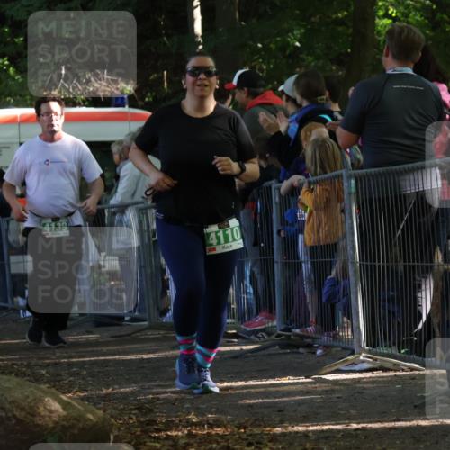 28.09.2025 - 33. Volkslauf durch das schöne Alstertal Strokosch-Dieckow http://msf.ph/oto/8963584 28.09.2025 11:05:35 Ziel 4110, 4139 meine-sportfotos.de