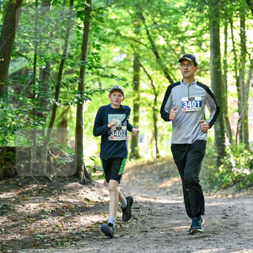 28.09.2025 - 33. Volkslauf durch das schöne Alstertal Dr. Thomas Lammeyer http://msf.ph/oto/8963667 28.09.2025 11:16:24 Laufen 3402, 3401 meine-sportfotos.de