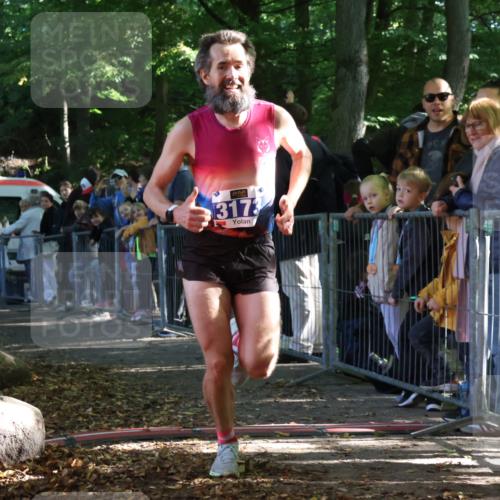 28.09.2025 - 33. Volkslauf durch das schöne Alstertal Strokosch-Dieckow http://msf.ph/oto/8963754 28.09.2025 11:07:01 Ziel 3173 meine-sportfotos.de