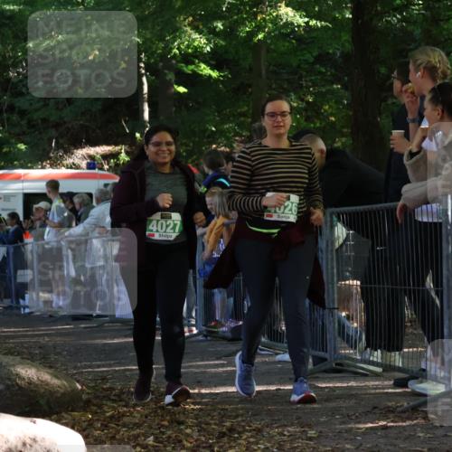 28.09.2025 - 33. Volkslauf durch das schöne Alstertal Strokosch-Dieckow http://msf.ph/oto/8963792 28.09.2025 11:08:32 Ziel 4026, 4027, 4068 meine-sportfotos.de