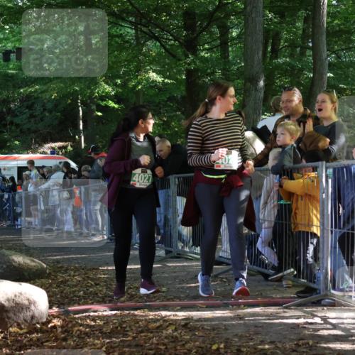 28.09.2025 - 33. Volkslauf durch das schöne Alstertal Strokosch-Dieckow http://msf.ph/oto/8963799 28.09.2025 11:08:33 Ziel 4026, 4027, 4068 meine-sportfotos.de
