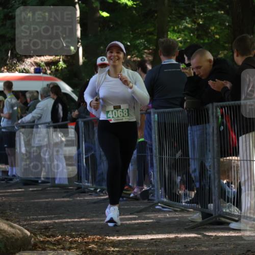 28.09.2025 - 33. Volkslauf durch das schöne Alstertal Strokosch-Dieckow http://msf.ph/oto/8963842 28.09.2025 11:08:39 Ziel 4068 meine-sportfotos.de