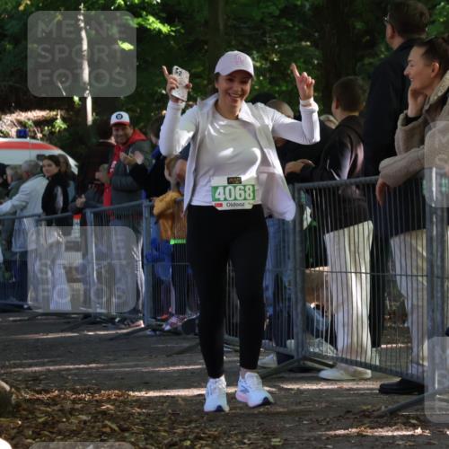 28.09.2025 - 33. Volkslauf durch das schöne Alstertal Strokosch-Dieckow http://msf.ph/oto/8963854 28.09.2025 11:08:40 Ziel 4068 meine-sportfotos.de