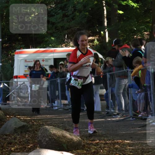 28.09.2025 - 33. Volkslauf durch das schöne Alstertal Strokosch-Dieckow http://msf.ph/oto/8963939 28.09.2025 11:09:18 Ziel 4037, 4145 meine-sportfotos.de