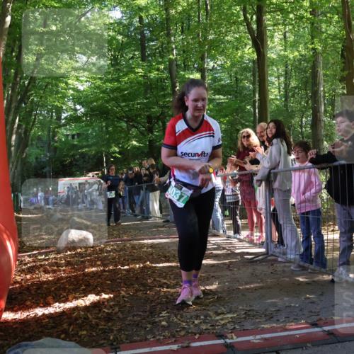 28.09.2025 - 33. Volkslauf durch das schöne Alstertal Strokosch-Dieckow http://msf.ph/oto/8963976 28.09.2025 11:09:22 Ziel 4145 meine-sportfotos.de