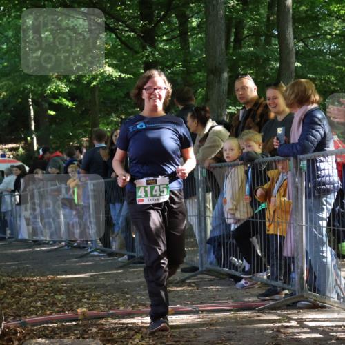 28.09.2025 - 33. Volkslauf durch das schöne Alstertal Strokosch-Dieckow http://msf.ph/oto/8963990 28.09.2025 11:09:24 Ziel 4145 meine-sportfotos.de