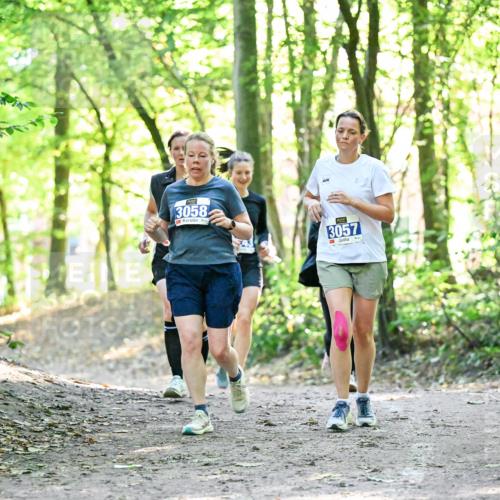 28.09.2025 - 33. Volkslauf durch das schöne Alstertal Dr. Thomas Lammeyer http://msf.ph/oto/8964074 28.09.2025 11:18:45 Laufen 3058, 3057 meine-sportfotos.de