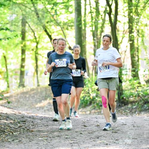 28.09.2025 - 33. Volkslauf durch das schöne Alstertal Dr. Thomas Lammeyer http://msf.ph/oto/8964075 28.09.2025 11:18:45 Laufen 3058, 3057 meine-sportfotos.de
