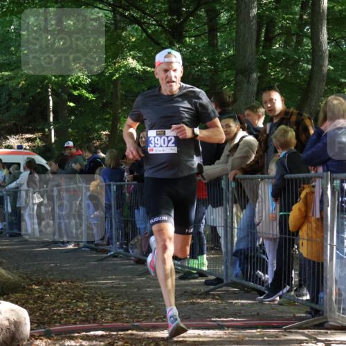28.09.2025 - 33. Volkslauf durch das schöne Alstertal Strokosch-Dieckow http://msf.ph/oto/8964089 28.09.2025 11:10:16 Ziel 3902 meine-sportfotos.de