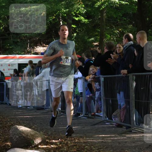 28.09.2025 - 33. Volkslauf durch das schöne Alstertal Strokosch-Dieckow http://msf.ph/oto/8964262 28.09.2025 11:11:57 Ziel 3018, 3075 meine-sportfotos.de