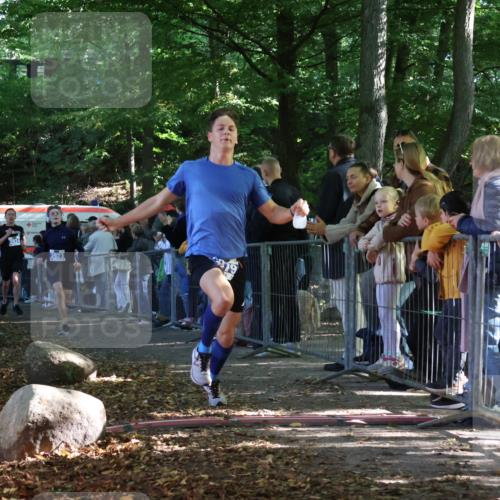 28.09.2025 - 33. Volkslauf durch das schöne Alstertal Strokosch-Dieckow http://msf.ph/oto/8964699 28.09.2025 11:14:48 Ziel 3079, 3362, 3366, 3923, 3924 meine-sportfotos.de