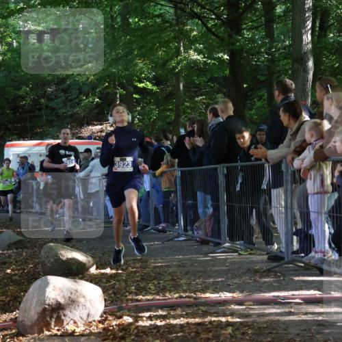 28.09.2025 - 33. Volkslauf durch das schöne Alstertal Strokosch-Dieckow http://msf.ph/oto/8964719 28.09.2025 11:14:49 Ziel 3079, 3362, 3366, 3923, 3924, 3939 meine-sportfotos.de