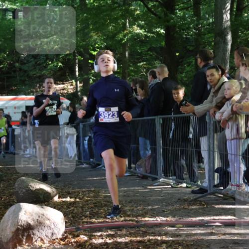 28.09.2025 - 33. Volkslauf durch das schöne Alstertal Strokosch-Dieckow http://msf.ph/oto/8964726 28.09.2025 11:14:50 Ziel 3362, 3366, 3923, 3924, 3939 meine-sportfotos.de