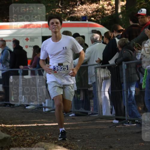 28.09.2025 - 33. Volkslauf durch das schöne Alstertal Strokosch-Dieckow http://msf.ph/oto/8964928 28.09.2025 11:16:29 Ziel 3925 meine-sportfotos.de