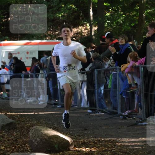 28.09.2025 - 33. Volkslauf durch das schöne Alstertal Strokosch-Dieckow http://msf.ph/oto/8964932 28.09.2025 11:16:29 Ziel 3925 meine-sportfotos.de
