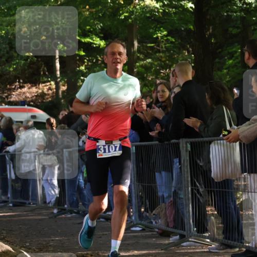 28.09.2025 - 33. Volkslauf durch das schöne Alstertal Strokosch-Dieckow http://msf.ph/oto/8965094 28.09.2025 11:17:45 Ziel 3094, 3107, 3938 meine-sportfotos.de