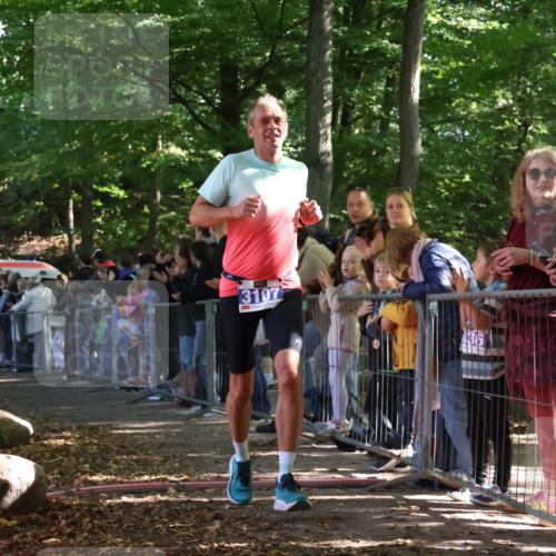 28.09.2025 - 33. Volkslauf durch das schöne Alstertal Strokosch-Dieckow http://msf.ph/oto/8965097 28.09.2025 11:17:47 Ziel 1502, 3094, 3107 meine-sportfotos.de