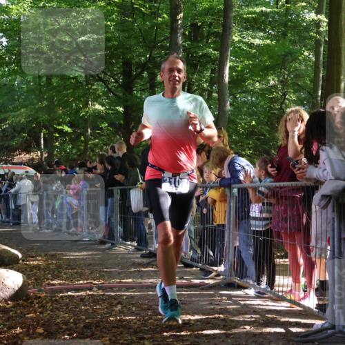28.09.2025 - 33. Volkslauf durch das schöne Alstertal Strokosch-Dieckow http://msf.ph/oto/8965098 28.09.2025 11:17:47 Ziel 1502, 3094, 3107 meine-sportfotos.de