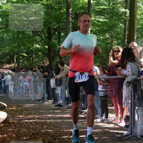 28.09.2025 - 33. Volkslauf durch das schöne Alstertal Strokosch-Dieckow http://msf.ph/oto/8965099 28.09.2025 11:17:47 Ziel 1502, 3094, 3107 meine-sportfotos.de