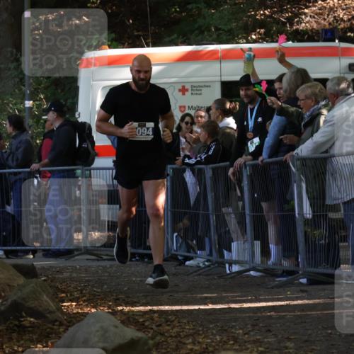 28.09.2025 - 33. Volkslauf durch das schöne Alstertal Strokosch-Dieckow http://msf.ph/oto/8965100 28.09.2025 11:17:49 Ziel 1502, 3094 meine-sportfotos.de