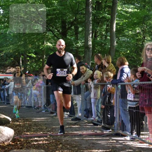 28.09.2025 - 33. Volkslauf durch das schöne Alstertal Strokosch-Dieckow http://msf.ph/oto/8965106 28.09.2025 11:17:53 Ziel 1502, 3094, 3906 meine-sportfotos.de