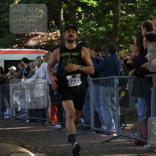 28.09.2025 - 33. Volkslauf durch das schöne Alstertal Strokosch-Dieckow http://msf.ph/oto/8965164 28.09.2025 11:19:17 Ziel 3225, 3417 meine-sportfotos.de