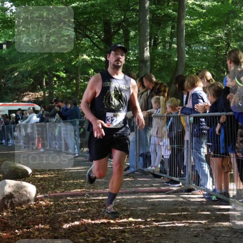 28.09.2025 - 33. Volkslauf durch das schöne Alstertal Strokosch-Dieckow http://msf.ph/oto/8965167 28.09.2025 11:19:19 Ziel 3078, 3225, 3417 meine-sportfotos.de