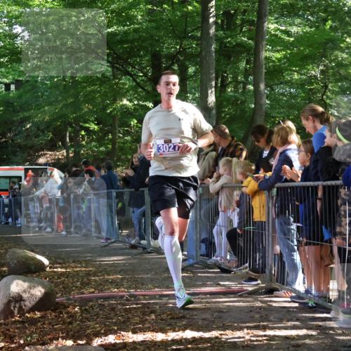 28.09.2025 - 33. Volkslauf durch das schöne Alstertal Strokosch-Dieckow http://msf.ph/oto/8965191 28.09.2025 11:19:44 Ziel 3027, 3375 meine-sportfotos.de