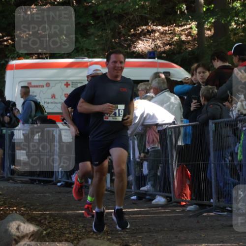 28.09.2025 - 33. Volkslauf durch das schöne Alstertal Strokosch-Dieckow http://msf.ph/oto/8965201 28.09.2025 11:19:53 Ziel 1503, 3219, 3307, 3375 meine-sportfotos.de