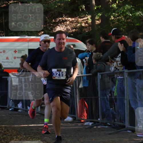 28.09.2025 - 33. Volkslauf durch das schöne Alstertal Strokosch-Dieckow http://msf.ph/oto/8965202 28.09.2025 11:19:53 Ziel 1503, 3219, 3307, 3375 meine-sportfotos.de