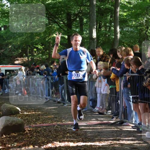 28.09.2025 - 33. Volkslauf durch das schöne Alstertal Strokosch-Dieckow http://msf.ph/oto/8965240 28.09.2025 11:20:51 Ziel 3372, 3393 meine-sportfotos.de