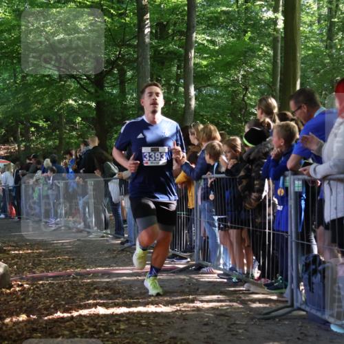 28.09.2025 - 33. Volkslauf durch das schöne Alstertal Strokosch-Dieckow http://msf.ph/oto/8965247 28.09.2025 11:20:56 Ziel 3393 meine-sportfotos.de