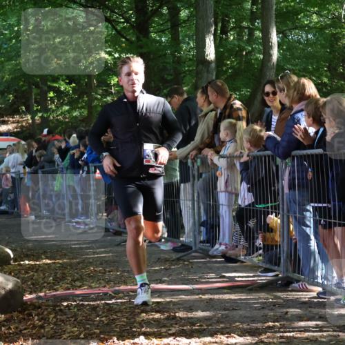 28.09.2025 - 33. Volkslauf durch das schöne Alstertal Strokosch-Dieckow http://msf.ph/oto/8965262 28.09.2025 11:21:28 Ziel 3046, 3178, 3396 meine-sportfotos.de