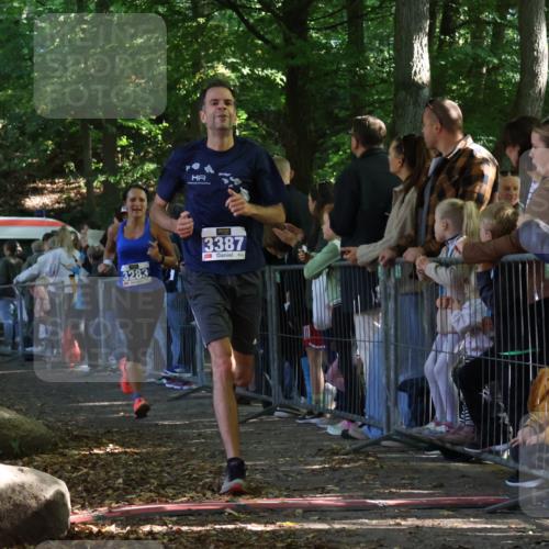28.09.2025 - 33. Volkslauf durch das schöne Alstertal Strokosch-Dieckow http://msf.ph/oto/8965277 28.09.2025 11:21:40 Ziel 3283, 3387 meine-sportfotos.de