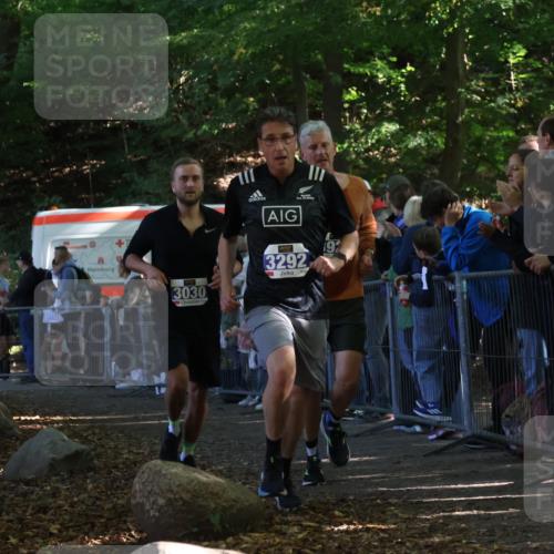28.09.2025 - 33. Volkslauf durch das schöne Alstertal Strokosch-Dieckow http://msf.ph/oto/8965310 28.09.2025 11:22:16 Ziel 3030, 3292, 3335, 3927 meine-sportfotos.de